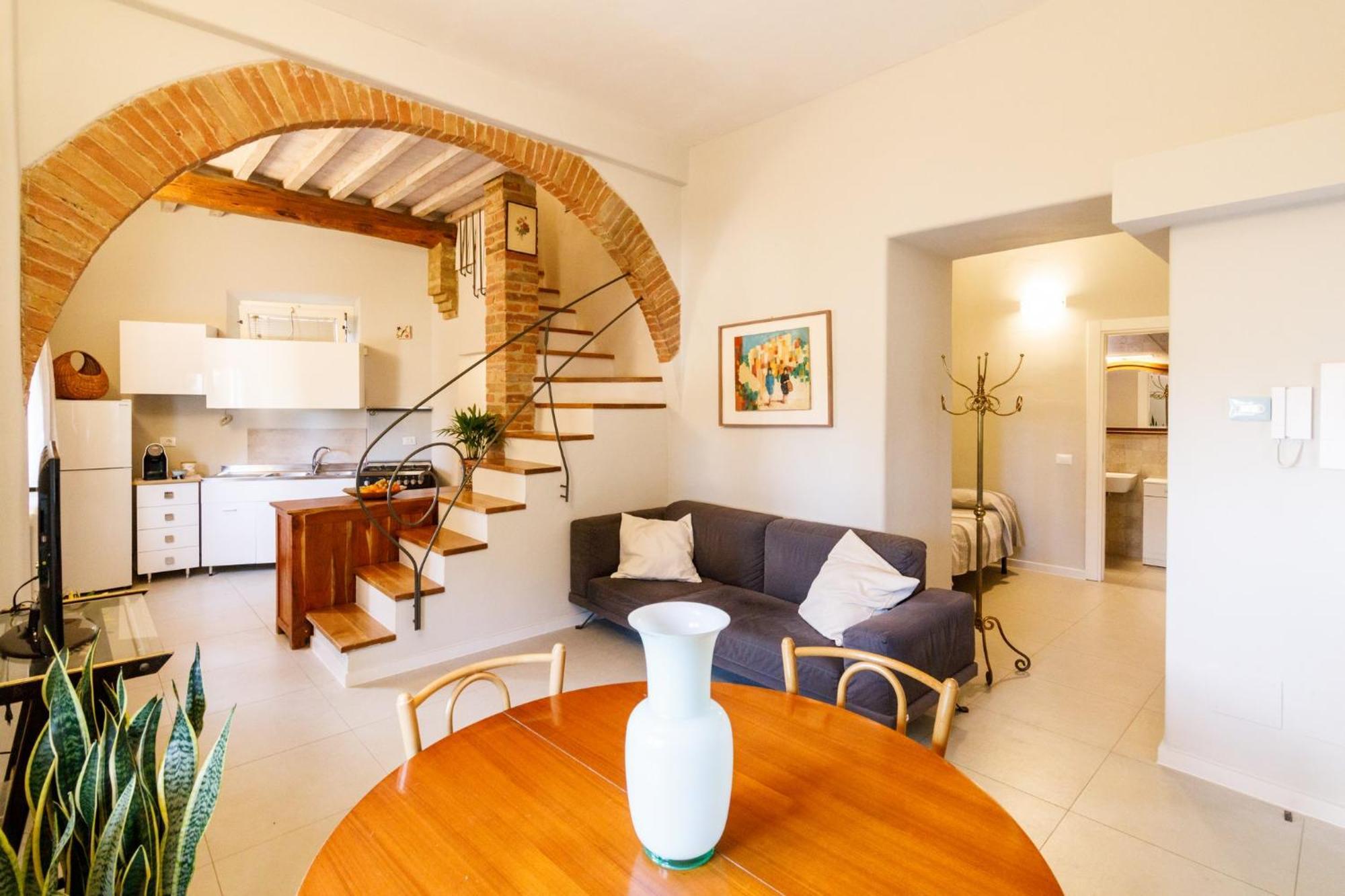 Porta Romana Elegant Apartments With Private Parking! Siena Eksteriør billede